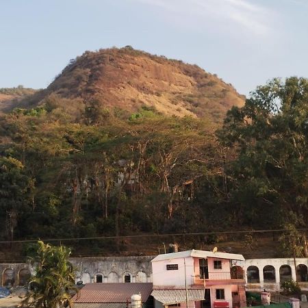 Blue Bell Homestay Lonavala Bagian luar foto