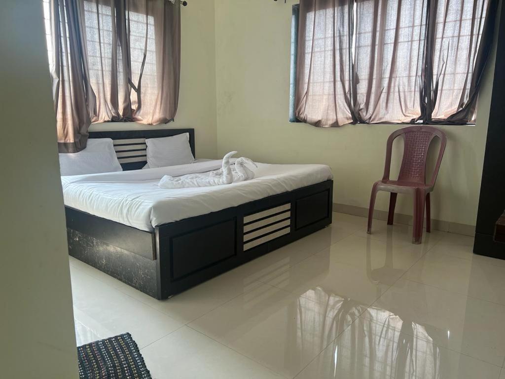 Blue Bell Homestay Lonavala Bagian luar foto