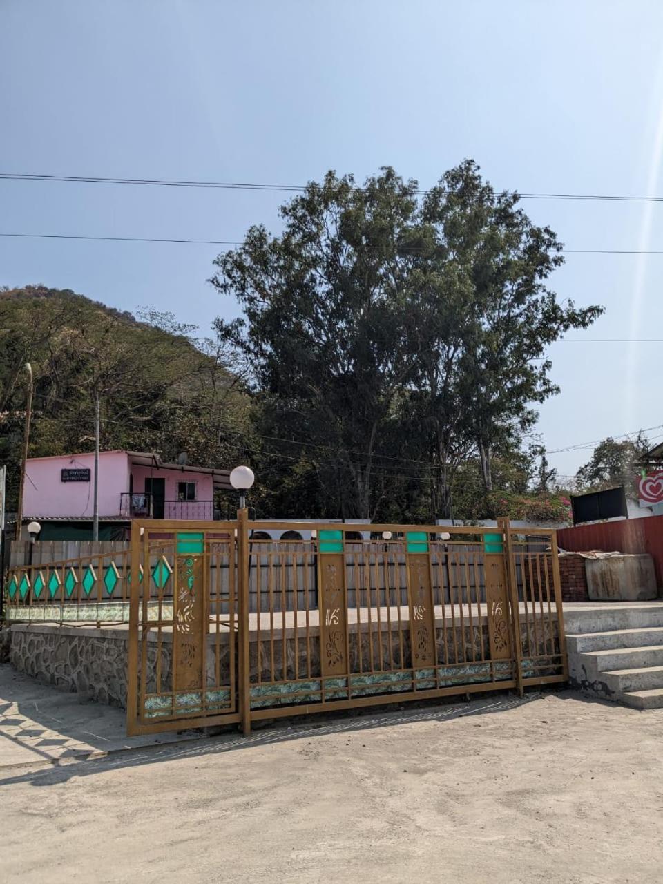 Blue Bell Homestay Lonavala Bagian luar foto