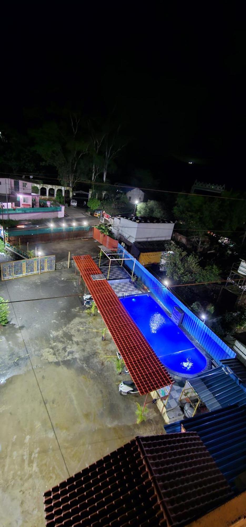 Blue Bell Homestay Lonavala Bagian luar foto