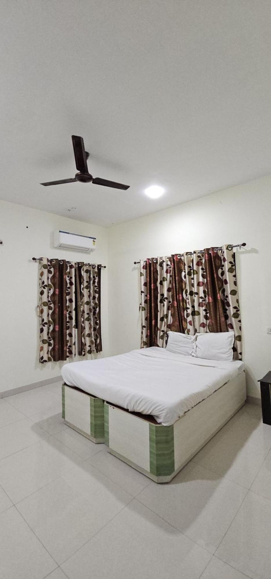 Blue Bell Homestay Lonavala Bagian luar foto