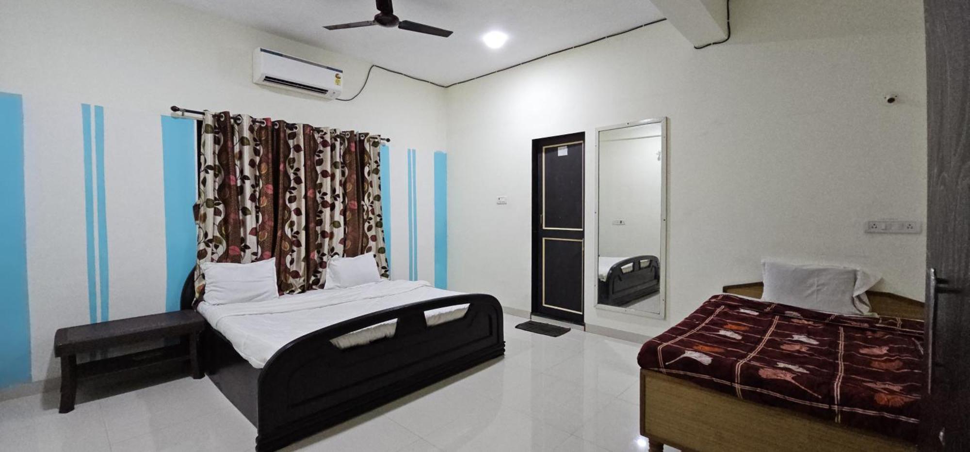 Blue Bell Homestay Lonavala Bagian luar foto