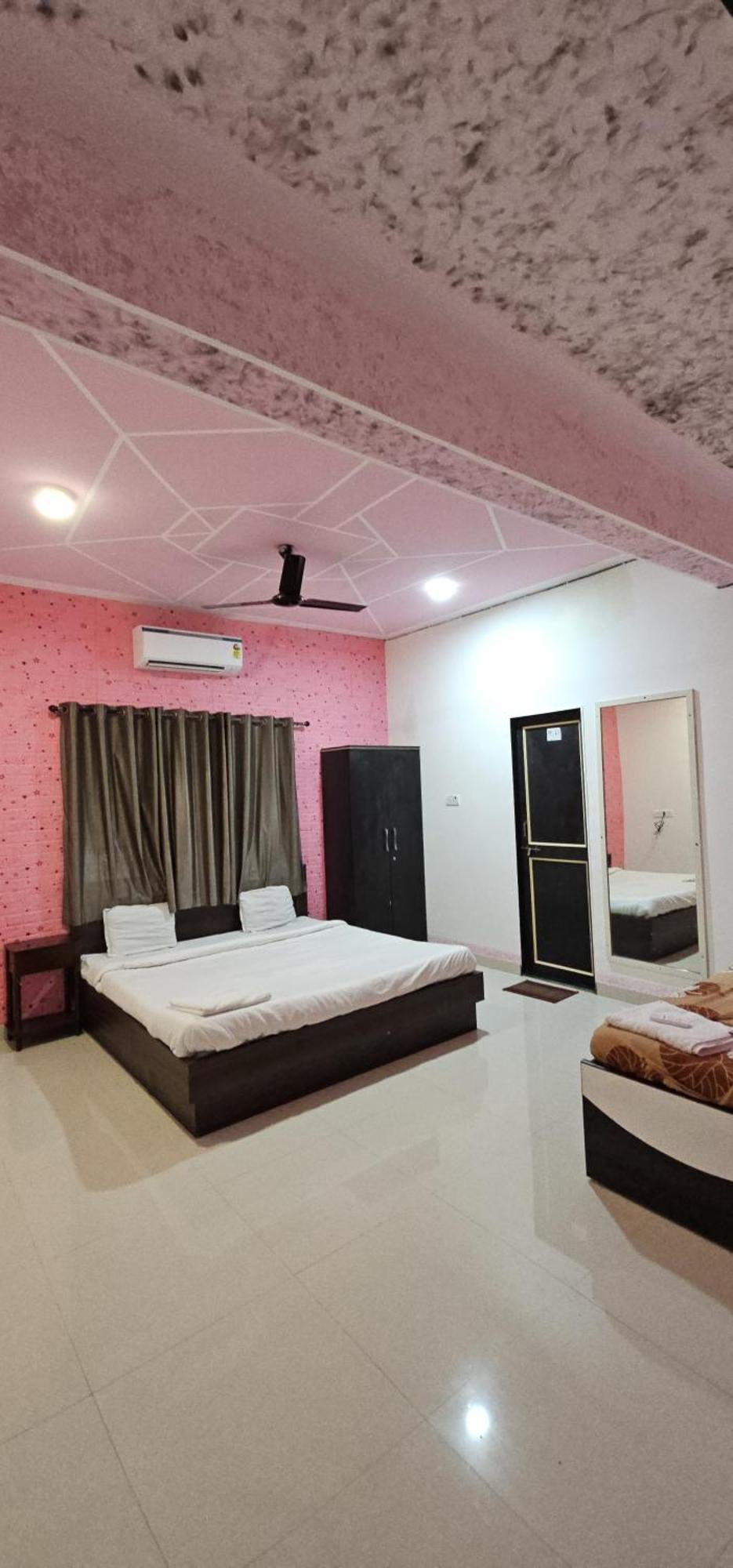 Blue Bell Homestay Lonavala Bagian luar foto